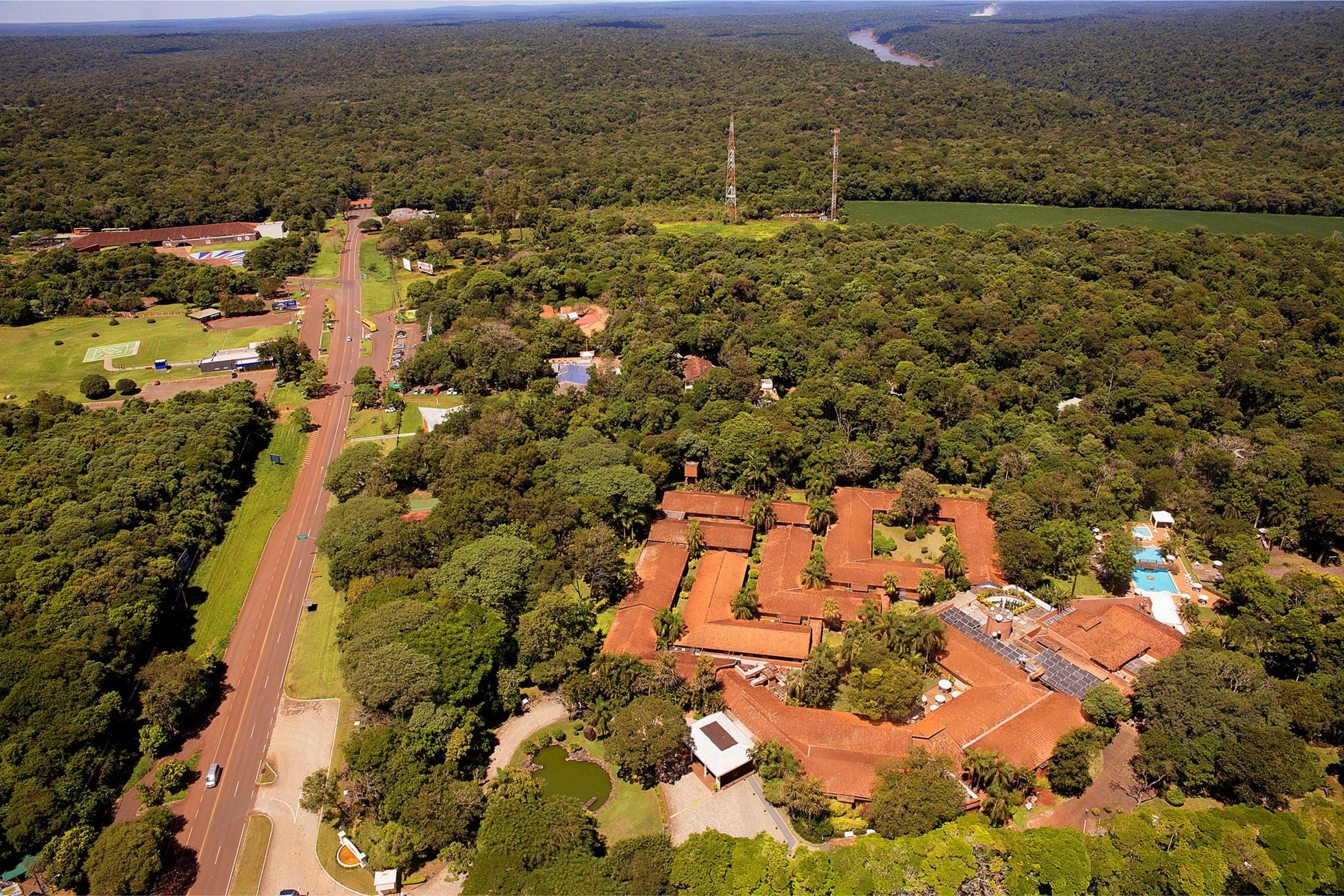 Sanma Hotel Foz do Iguaçu Buitenkant foto Aerial view of the resort